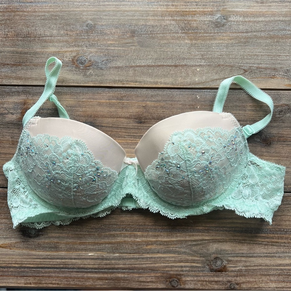 Victoria’s Secret Dream Angel Lined Demi Mint Lace Bra Size 34B